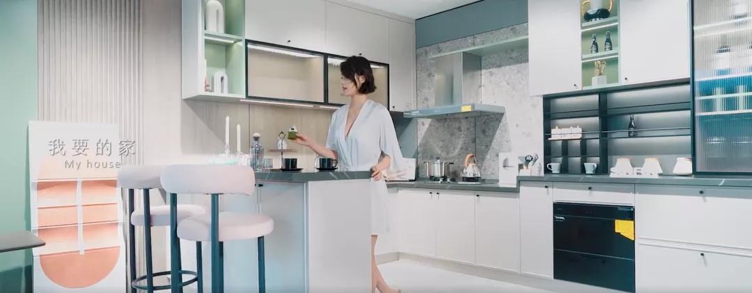 三峰家居全景图,三峰全屋定制广告