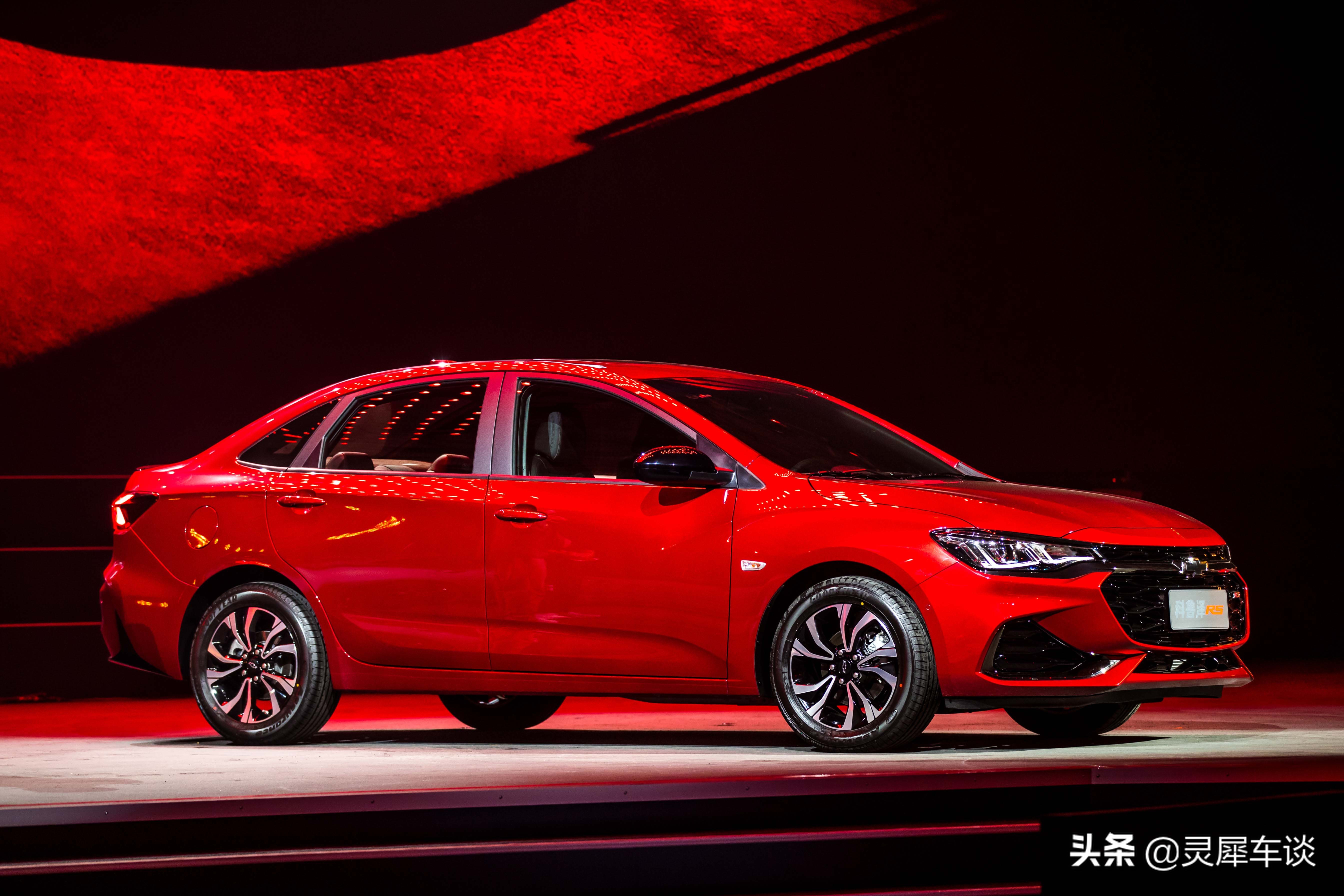 雪佛兰科鲁泽轻混体验,雪佛兰全新科鲁泽现已全新上市