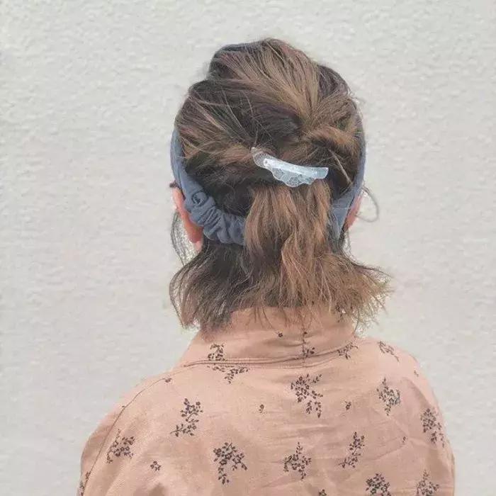 出门头发变卷了怎么办,出门之后头发炸了怎么办