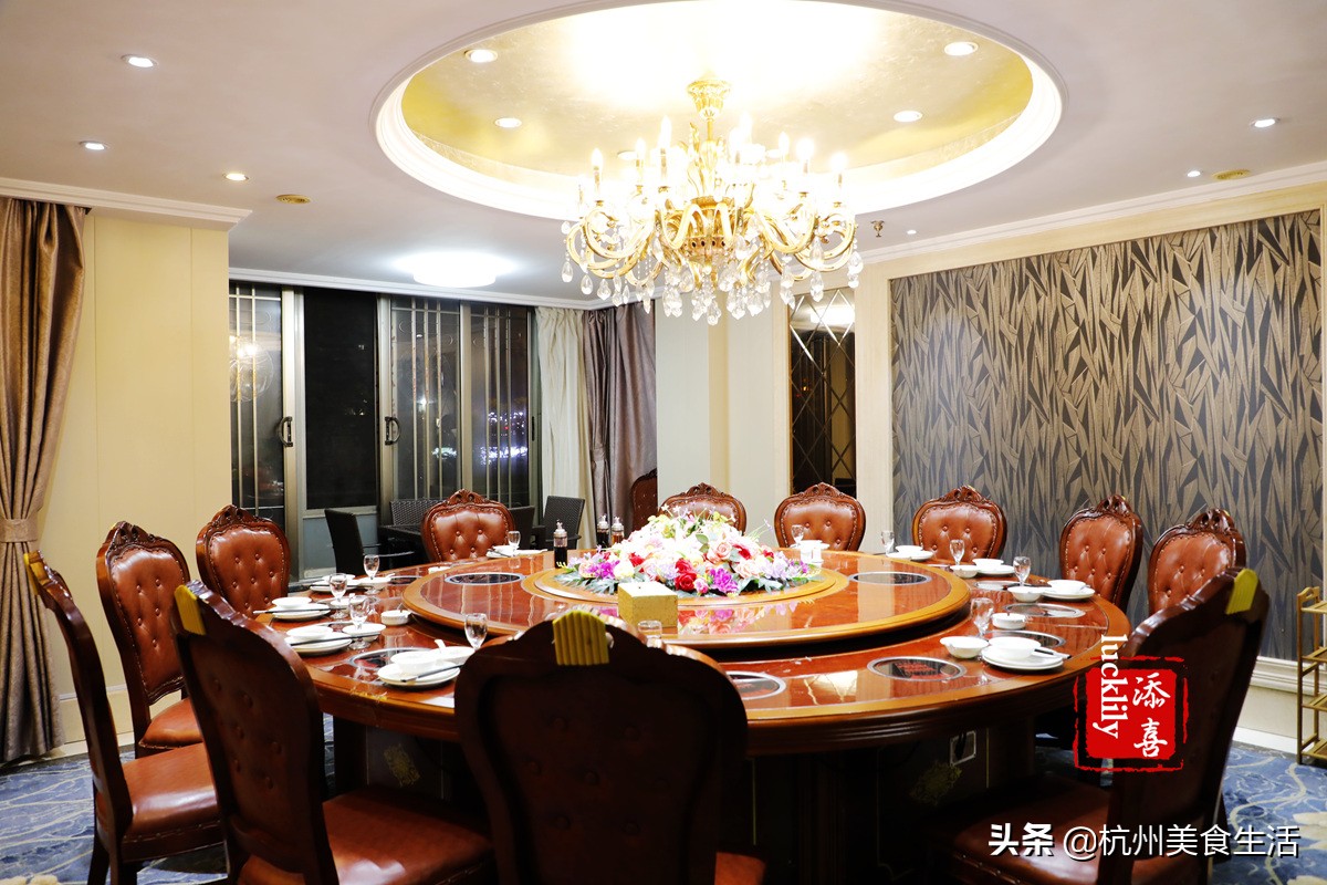 镇江美食三茅宫地锅鸡,镇江美食推荐锅盖面