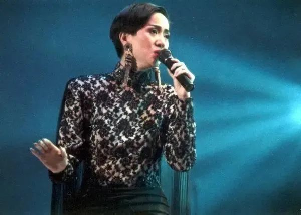 52岁邱淑贞近照曝光,51岁邱淑贞素颜照片