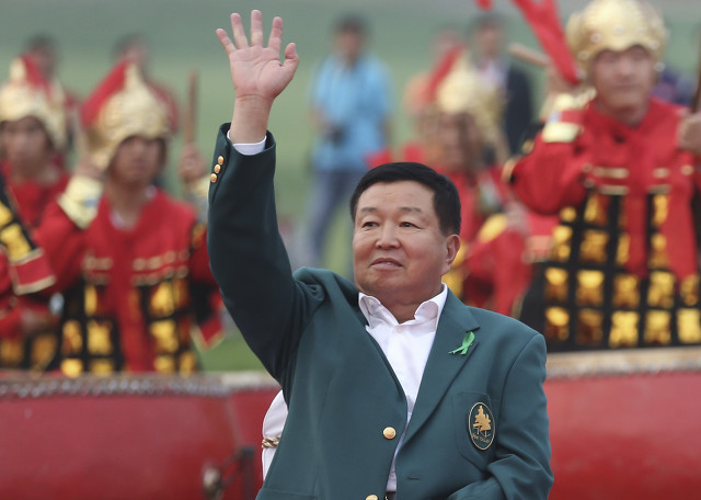 许书标和颜斌生产的红牛饮料,红牛创始人许书标秘书图片