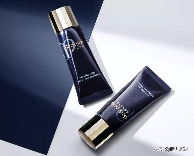 一到冬天干燥起皮是什么肤质,干燥起皮脸上怎么急救