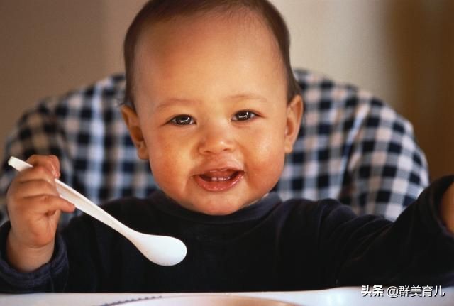 孩子左手改右手吃饭有什么后遗症,孩子总是用左手怎么回事