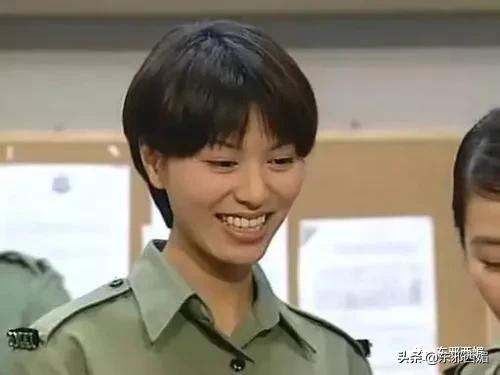 太离谱了，还我酷飒女精英啊