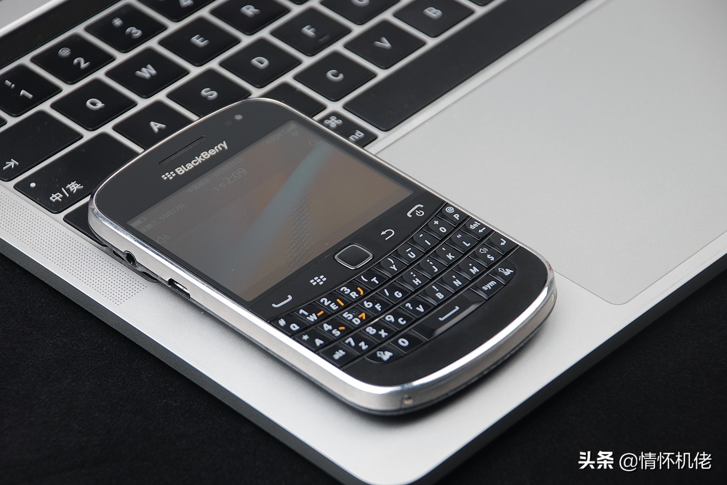 黑莓9900键盘拆机,黑莓9900深度评测