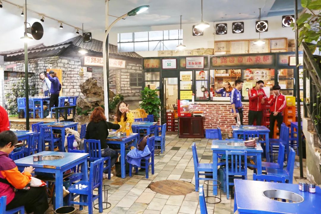 宽窄巷子成都休闲慢生活好去处,夜游成都宽窄巷子茶馆