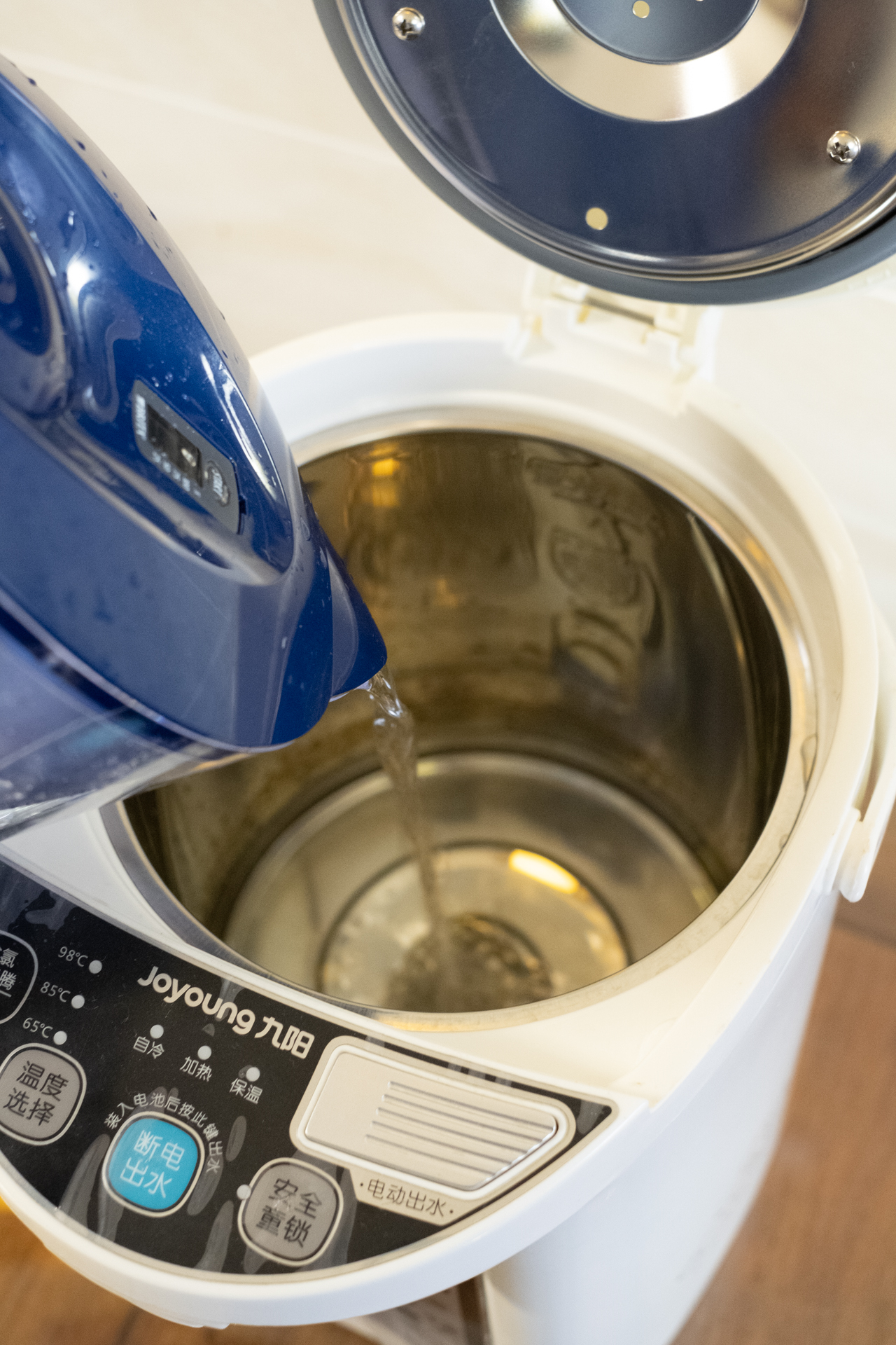 家里有自来水有必要安装净水器吗,健康直饮水站不出水