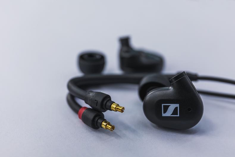 铁三角ls50is和森海塞尔ie40pro,森海塞尔ie40pro