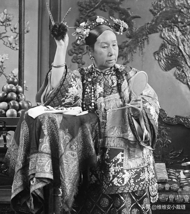 慈禧太后奢华鞋,时尚女王鞋店多少钱