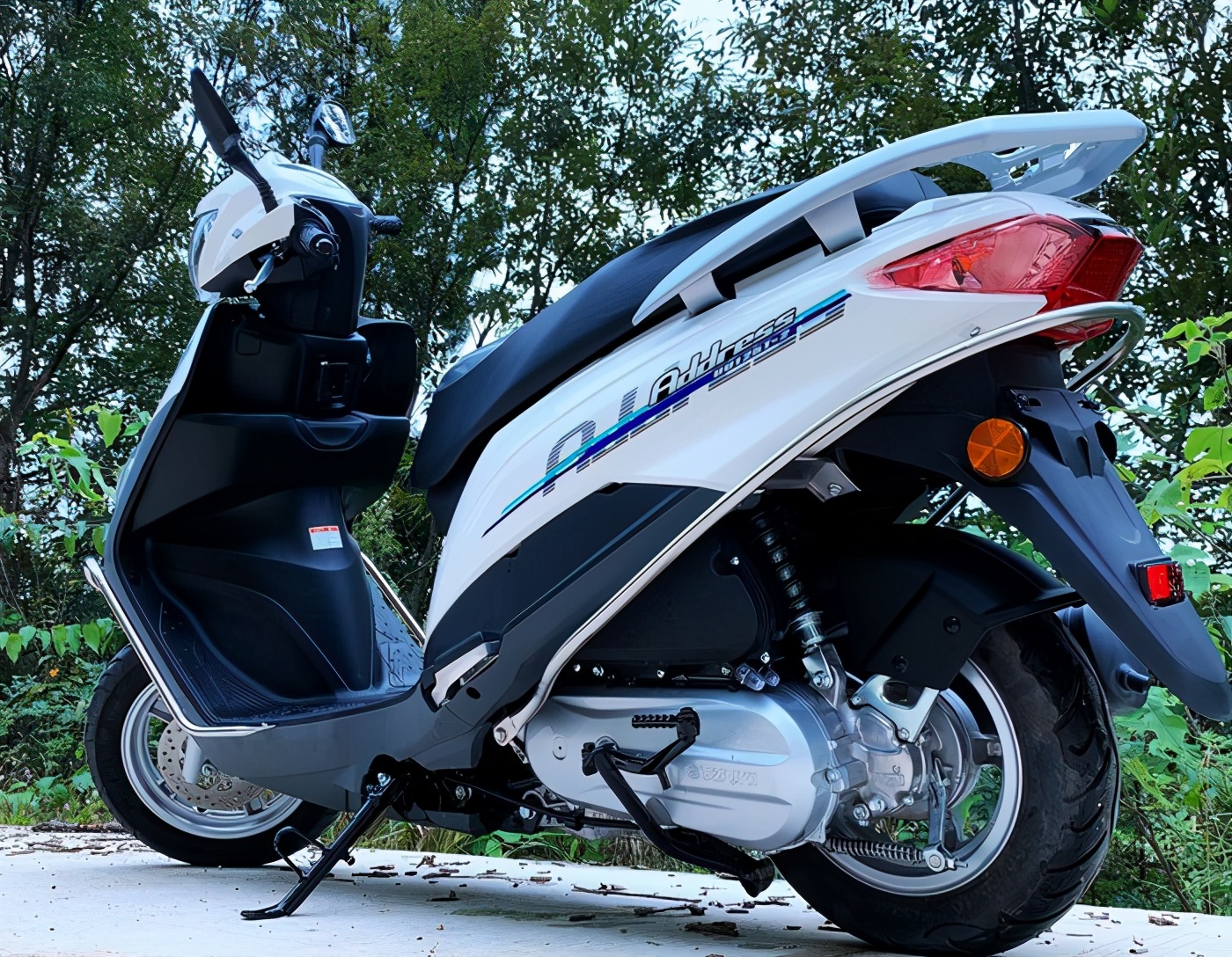 铃木uu125百年纪念版骑行感受,铃木uu125缺点与不足