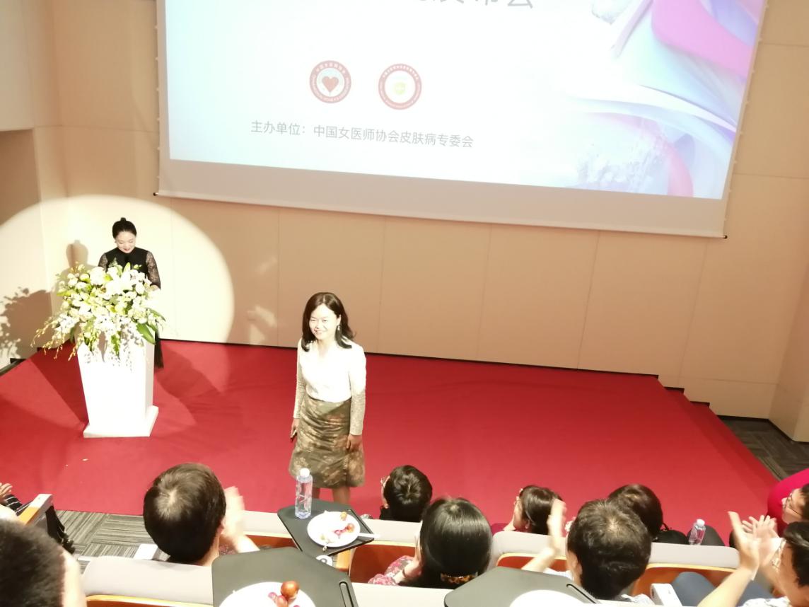 过度护肤会导致皮肤问题,过度护肤皮肤受损怎么办