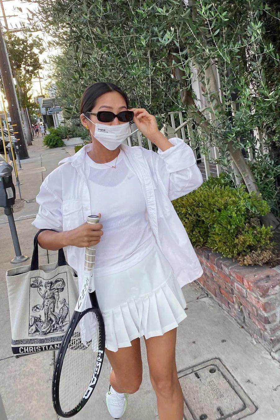 瑜伽服后面的球,瑜伽服后面蝴蝶结