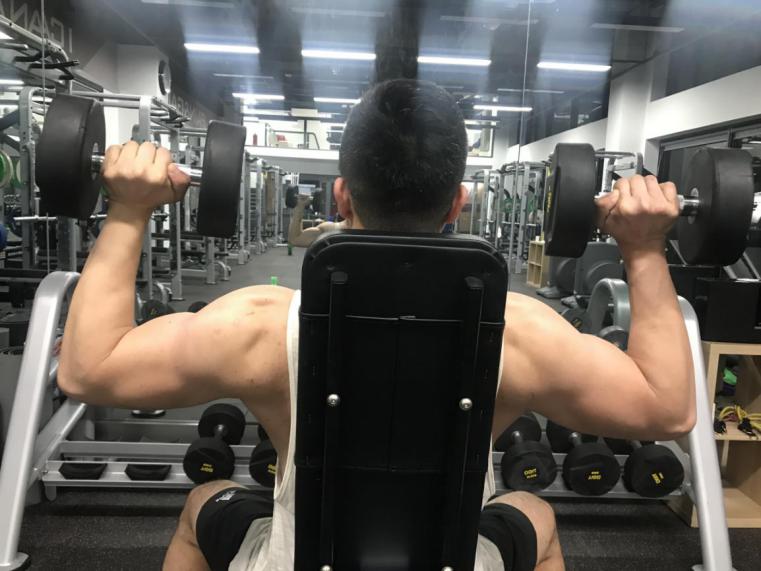 健身后出现血尿这是怎么了,血尿常规前可以锻炼身体吗