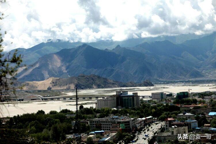 去西藏领略雄伟的布达拉宫,走进西藏神秘的宫殿布达拉宫