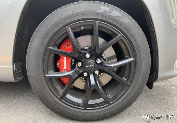 途乐大切诺基霸道哪个好,大切诺基srt试驾体验