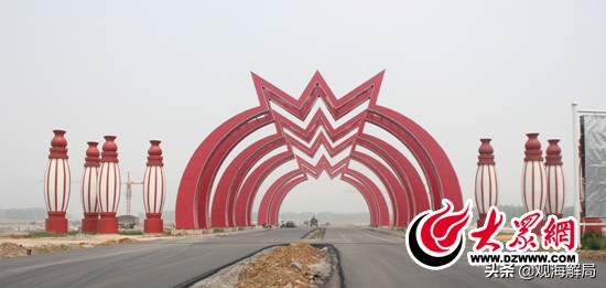 强行决定花费1.25亿元修建景区南大门，一厅官被指“劳民伤财”