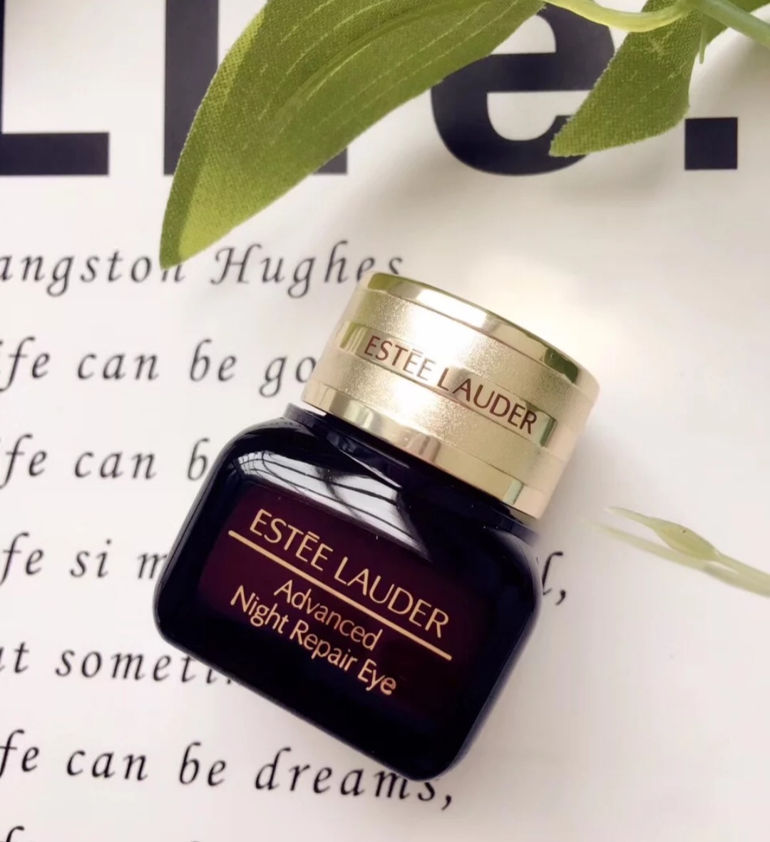 雅诗兰黛眼霜哪一款抗老效果更好,雅诗兰黛40岁眼霜哪个系列好用