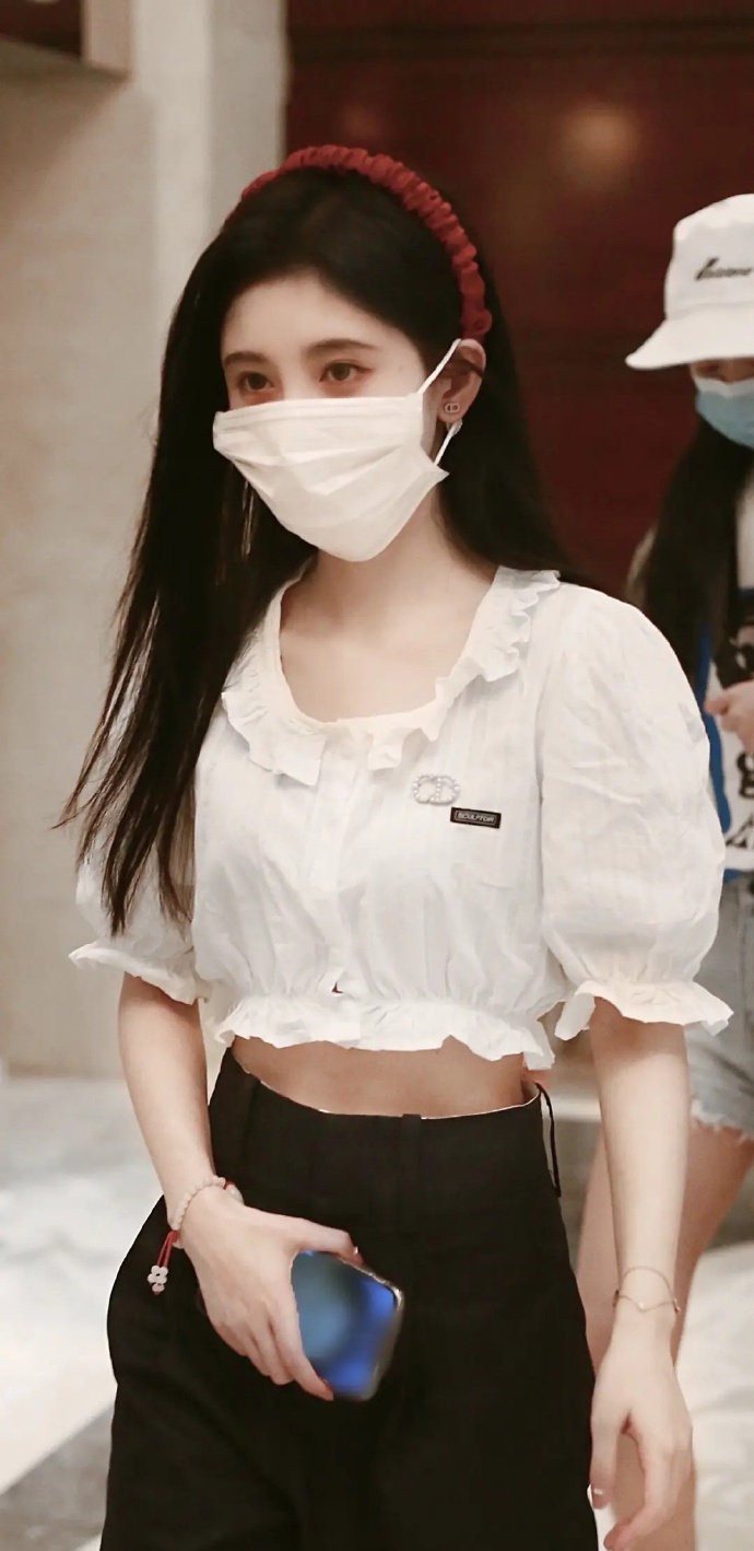 四千年美女鞠婧祎参加综艺垫肩,鞠婧祎澄清垫肩视频素材