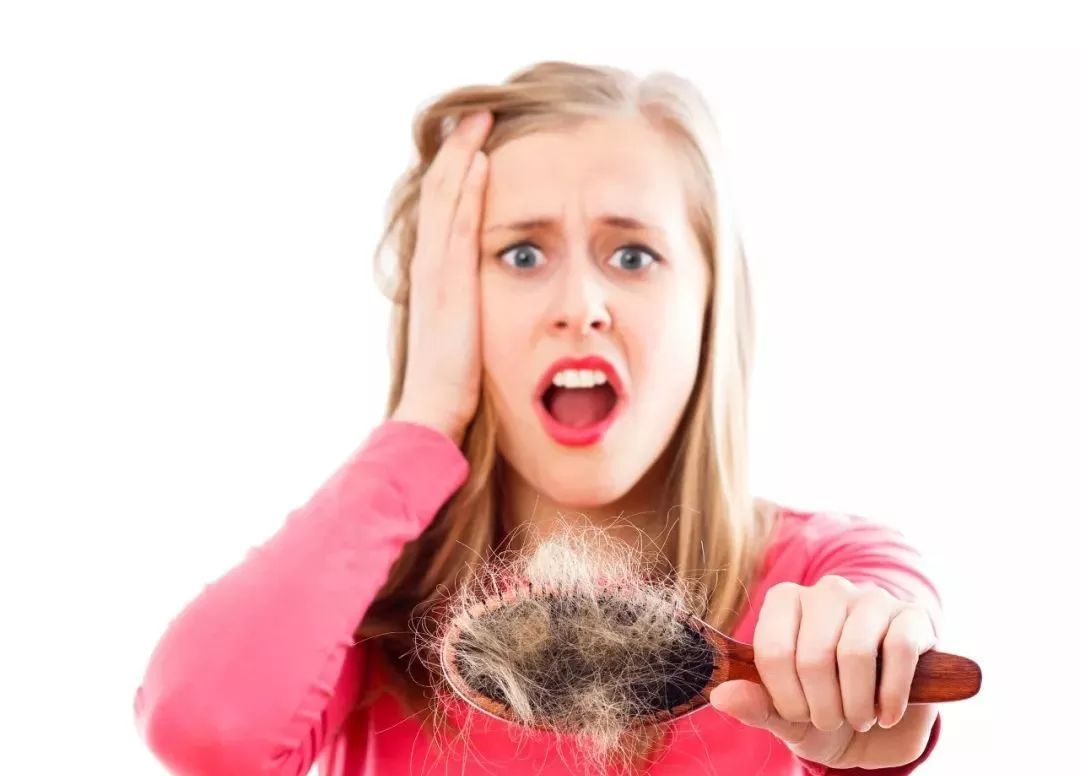 产后脱发必看亲测防脱方法分享,产后脱发严重怎么办如何控制脱发