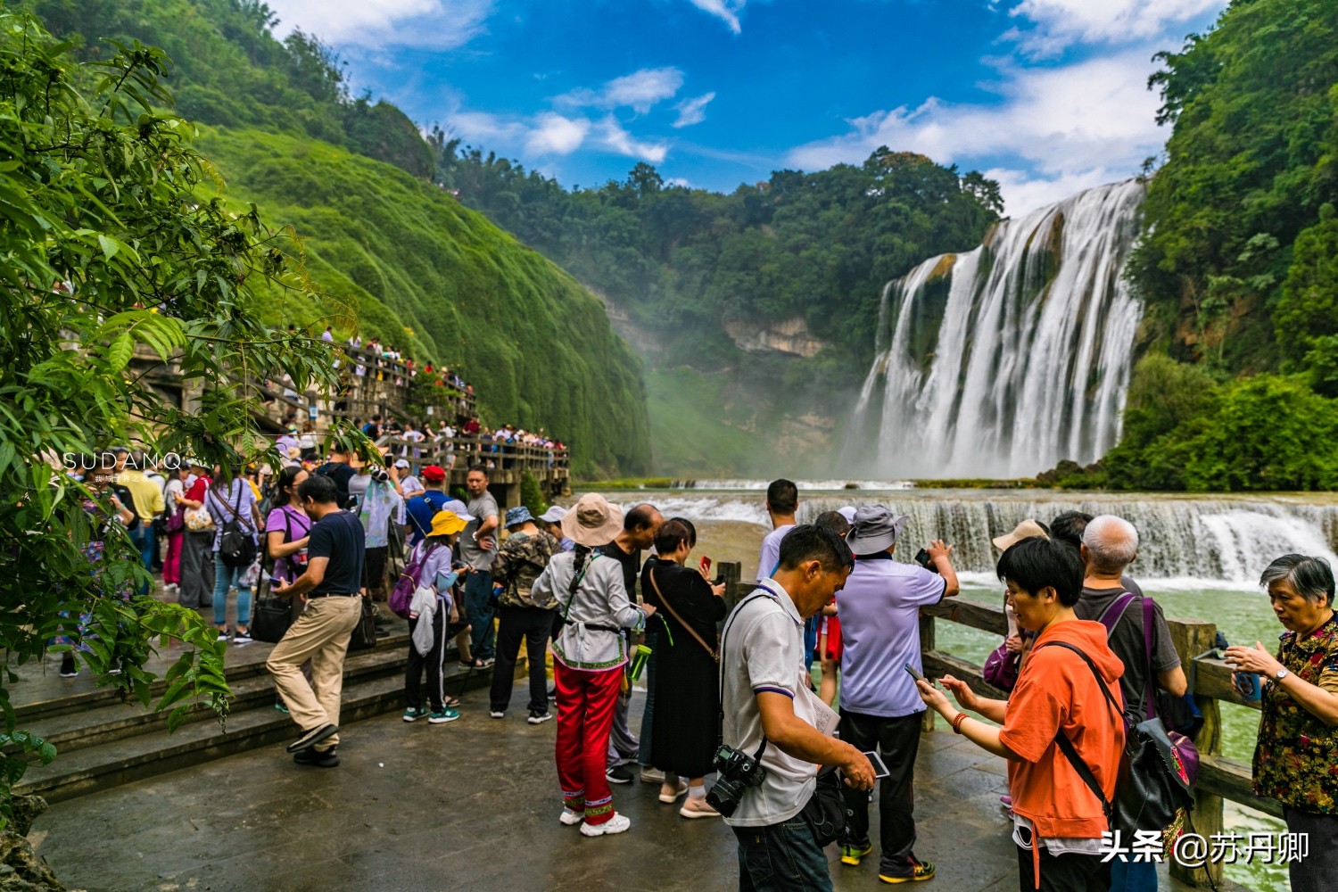 180块钱的门票,怎么玩才不冤枉?世界最大瀑布群来了不后悔