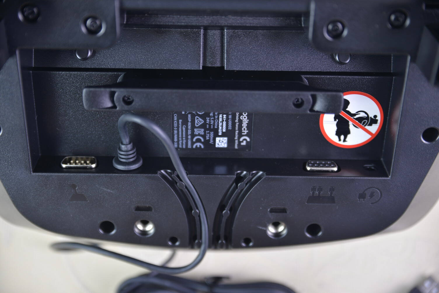 罗技g29方向盘玩极品飞车设置教程,罗技g29力反馈游戏方向盘