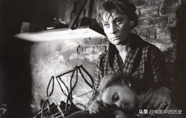 如此惨烈悲壮的二战电影,华沙起义二战电影