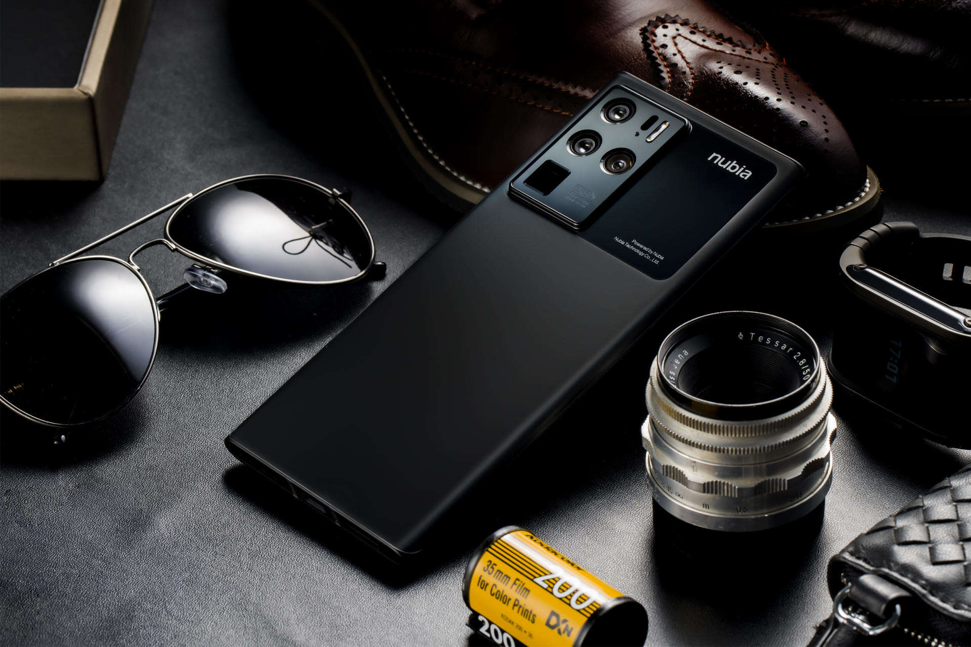 开卖五个月下跌700，2亿星空四摄+120W，拍星星旗舰无人问津