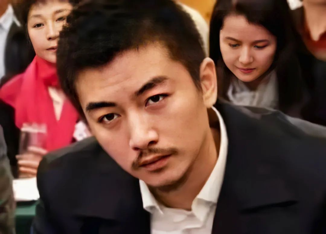 “爱江山更爱美人”,这4位男星英年早婚为人父,堪称娱乐圈清流