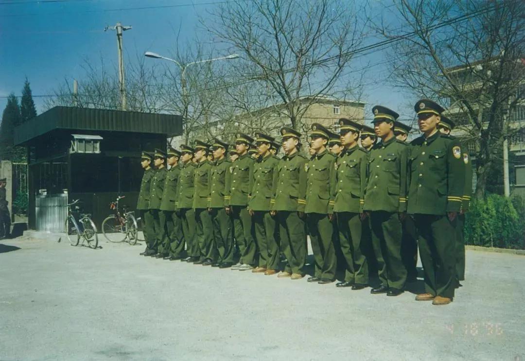 身穿警服是否能执法,穿上这身警服内心的感受