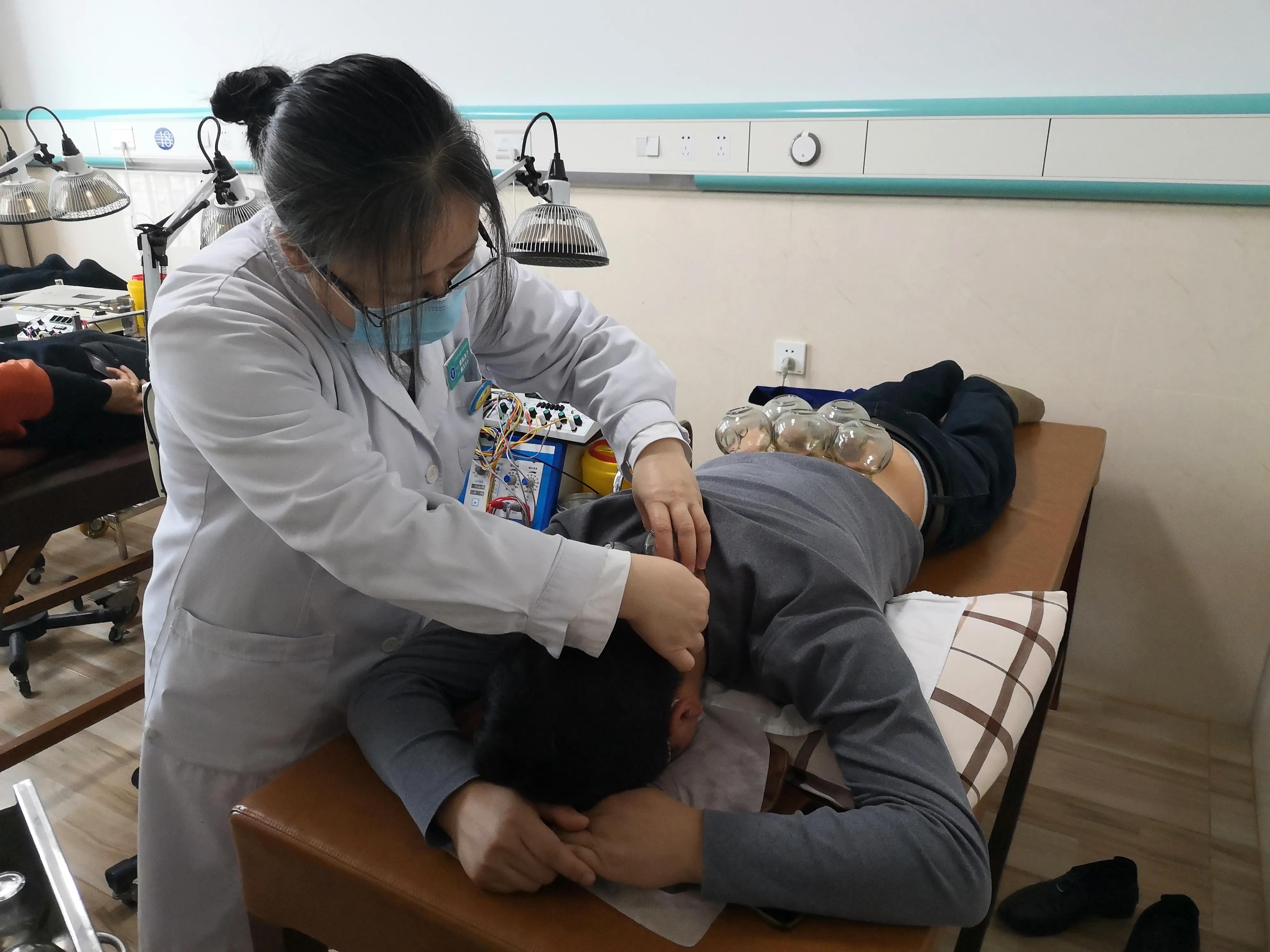 宁波奉化新桥骨科医院理疗科热心为患者服务