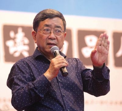 余秋雨对于成熟有一段非常美的话,余秋雨的10句话