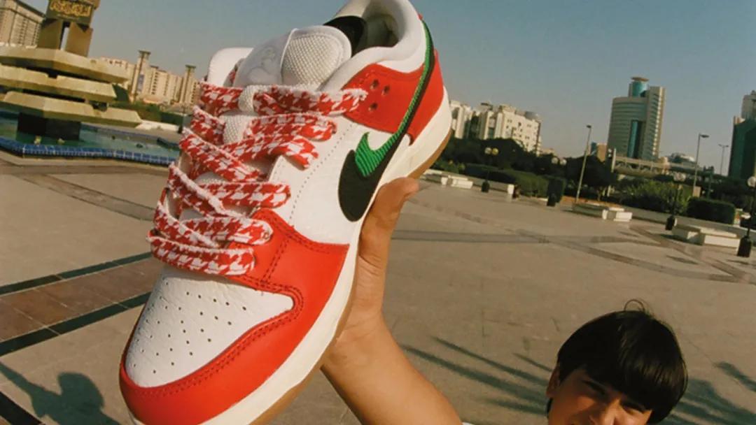 aj1三方联名闪电倒钩高帮版本对比,aj1最好看的联名