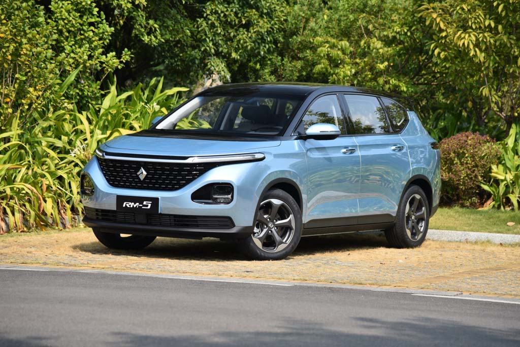 新款宝骏rm-5最新豪华型七座,宝骏mpv改造