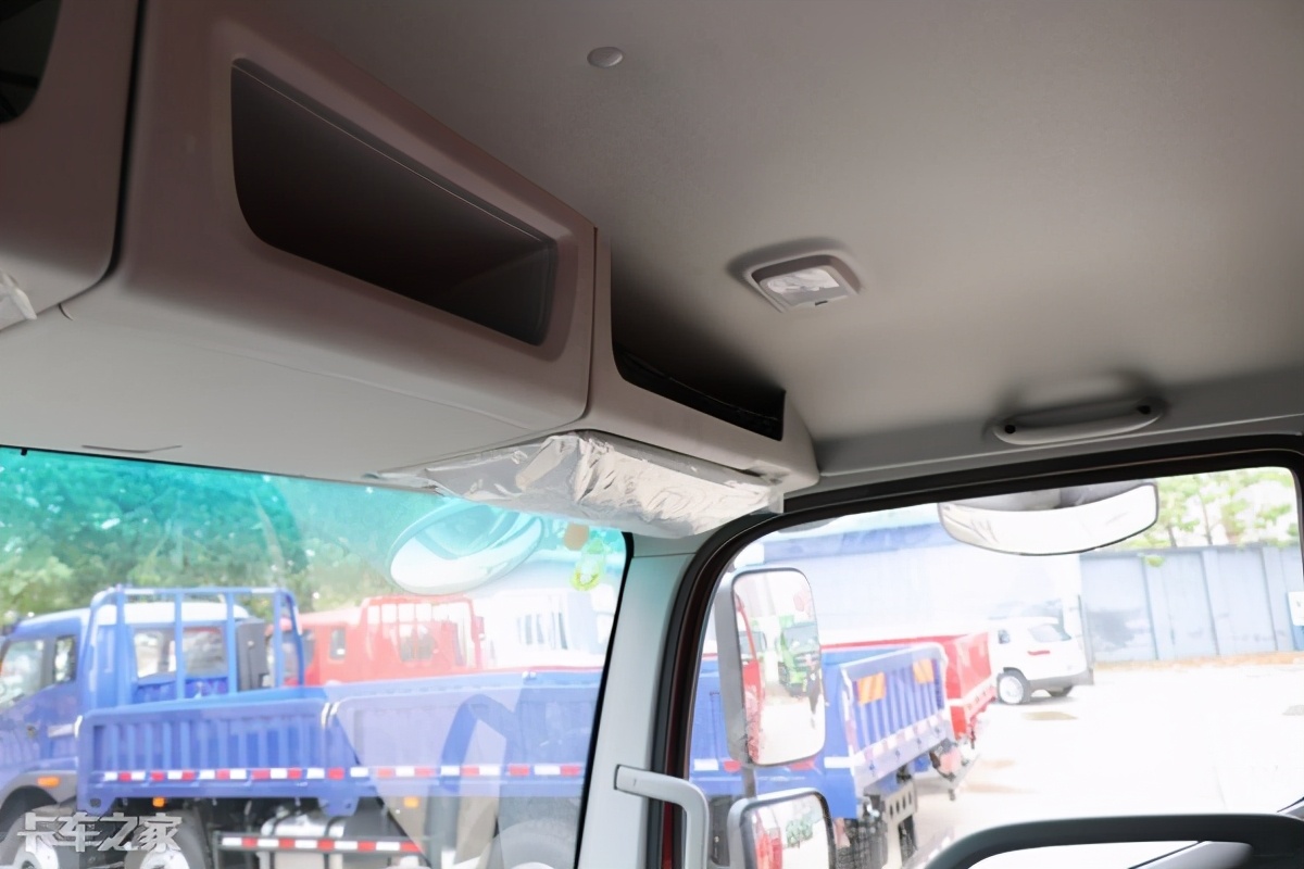 最便宜的国五6.8米载货车,15万以内最快的五款轿车