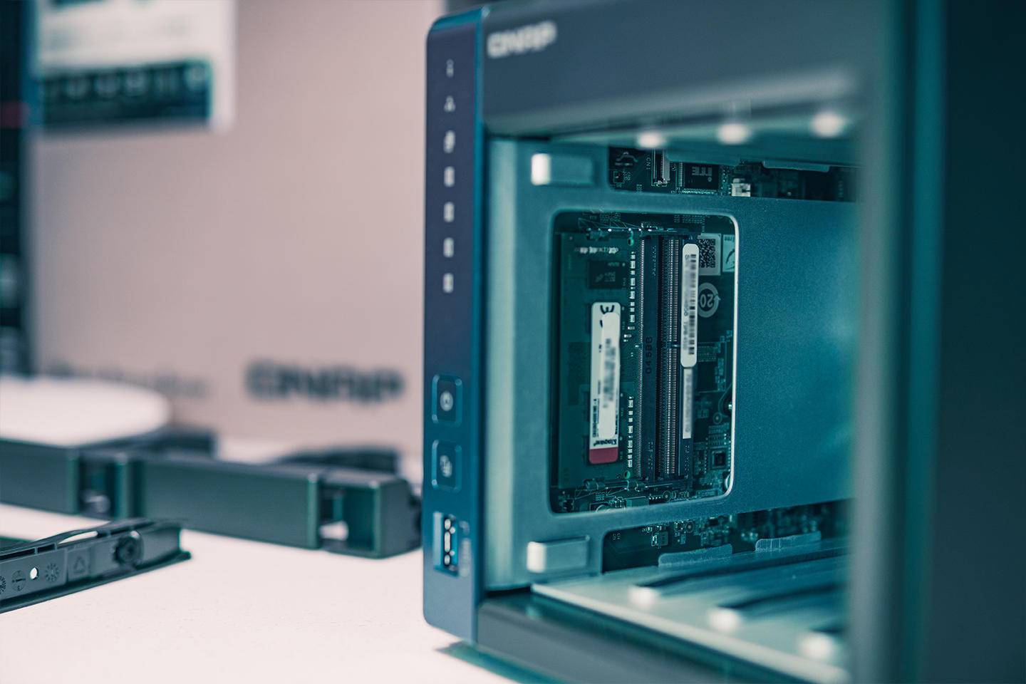 家庭娱乐影音中心，支持4K，威联通451D新人上手配置简介