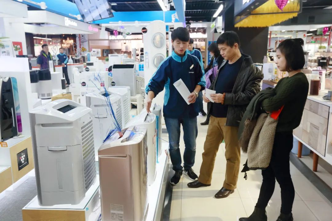 从国美到京东,苏宁输不起的连绵战争:每次转型都是大象转身