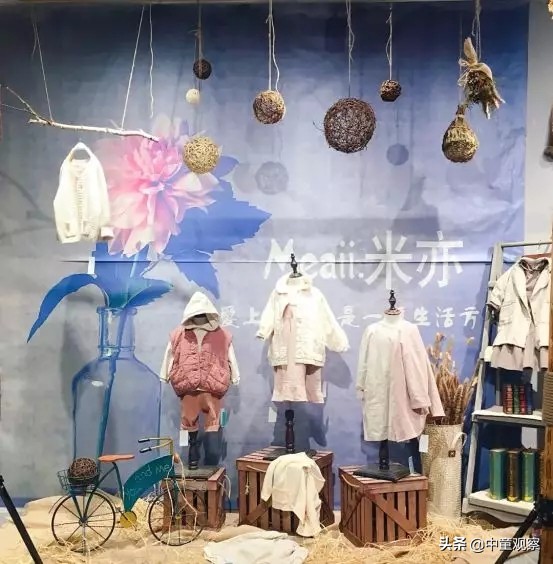 女童洋气浅色系秋款童装陈列图片,青少年男童装12到15岁陈列搭配