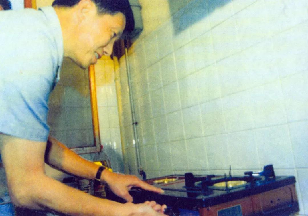 小小“蓝焰”点亮美好生活，浦东燃气行业“弯道超车”