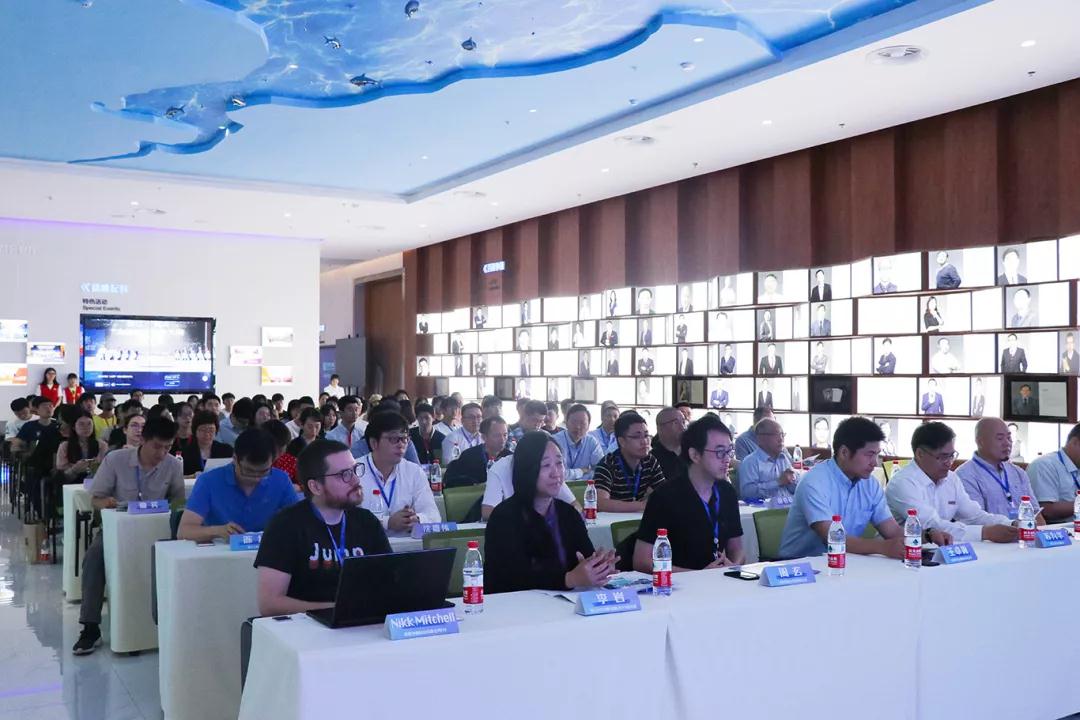 当“虚无缥缈”的VR/AR遇上“穷追不舍”的浙*青江**年,会擦出怎样的火花?