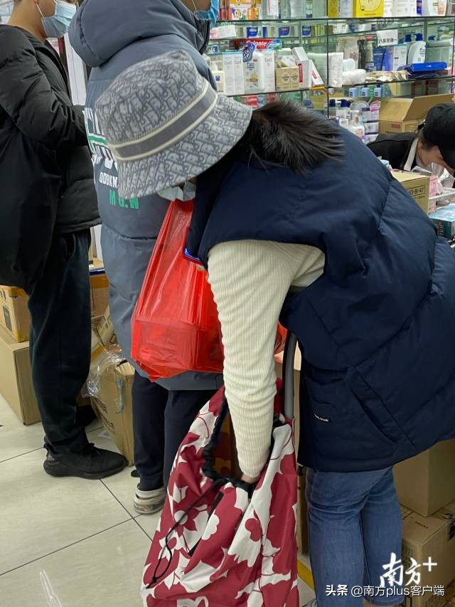 深圳华强北明通查化妆品案件,深圳明通化妆品市场事件新闻