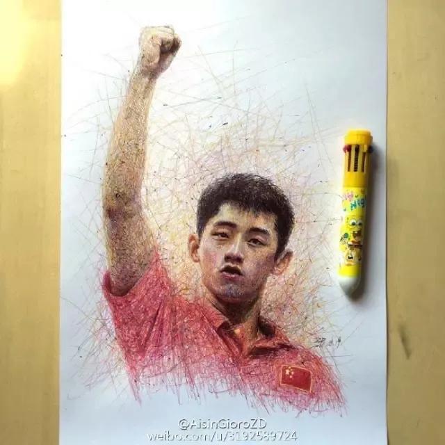 90后小伙用笔画画,九零后小伙靠画肖像漫画走红网络