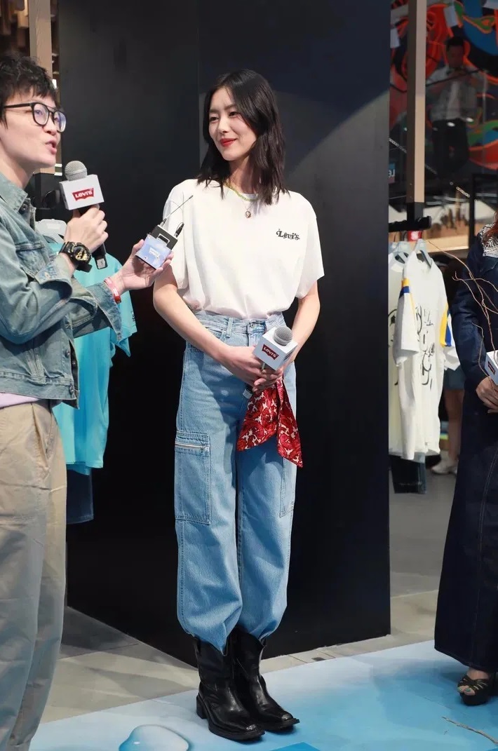 烟管靴2023还流行吗,烟管靴缺点