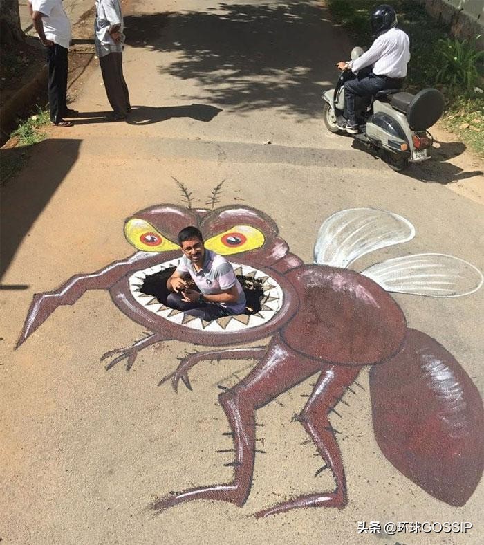 印度艺术家用脑洞大开的艺术手段对付路面坑洼，取得奇效