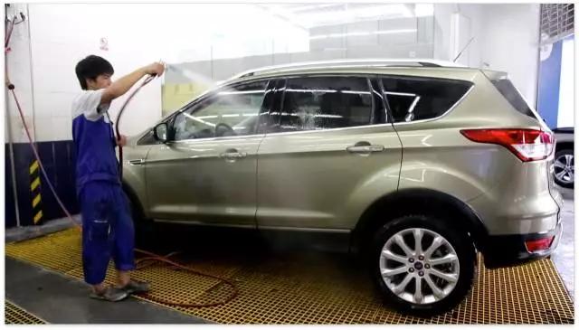 车漆划痕无光泽打蜡有用吗,黑色车漆打蜡最好的办法