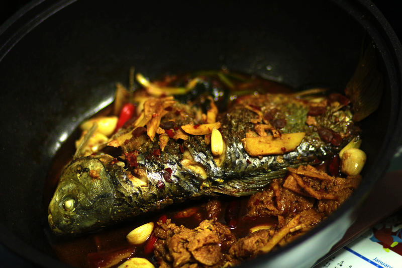 厨房空间开拓者---英国帝伯朗不粘锅，享受生活中美食的冲击