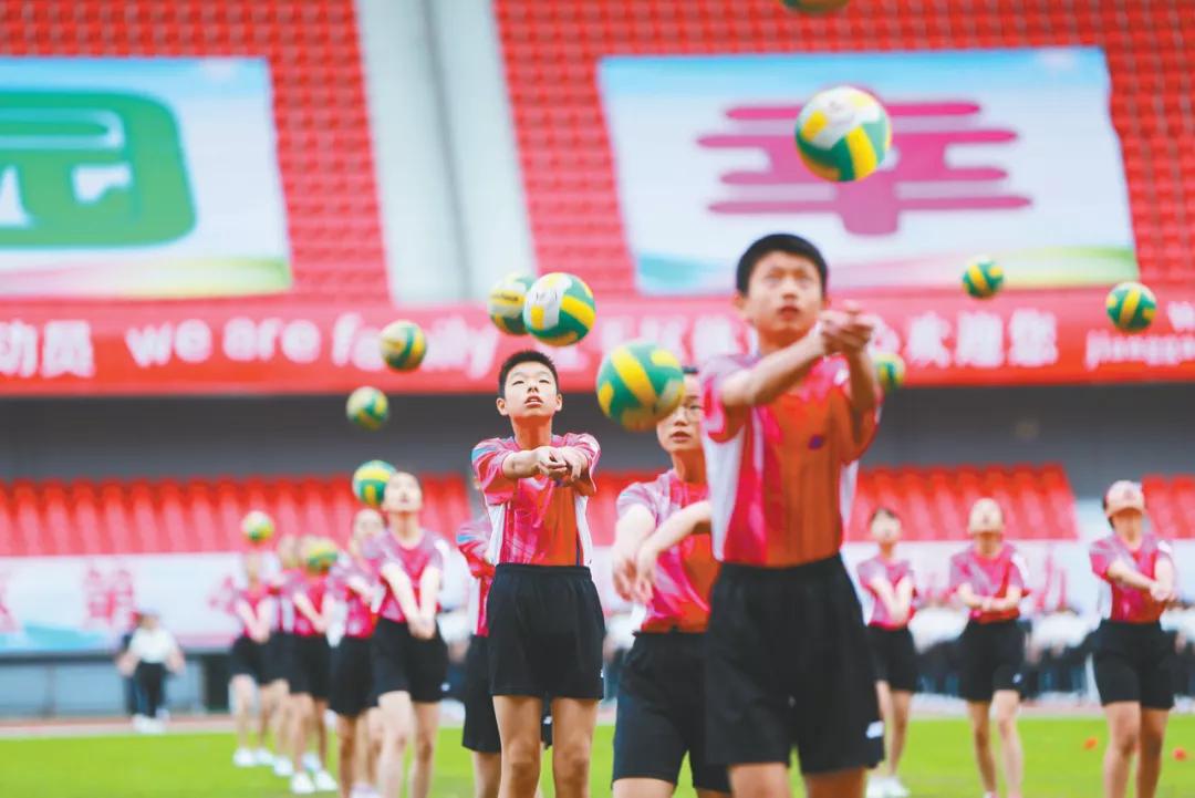 家门口好学校越来越多,家门口的好校园