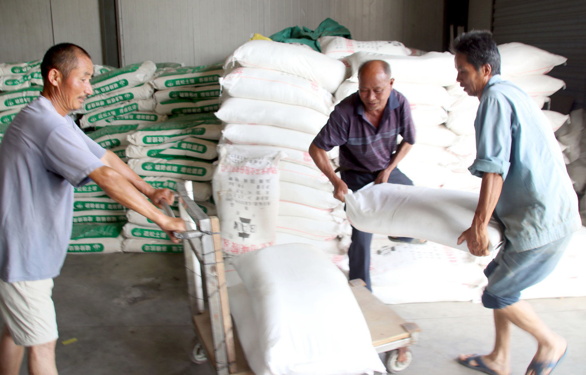 做化肥生意一年能挣多少钱,农资店一年能赚多少钱