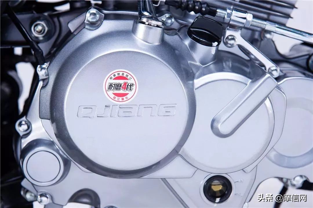 钱江摩托新品上市发布会强势登陆四川