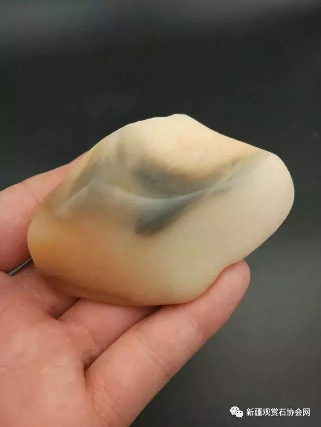 戈壁滩捡玉怎么分辨玉和石头,金丝玉三剑客戈壁滩捡金丝玉